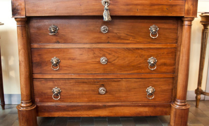 Empire chest of drawers